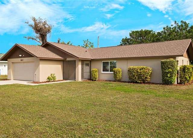 Property at 20821 Coconut Dr, Estero, FL 33928, 2 beds, 2 baths