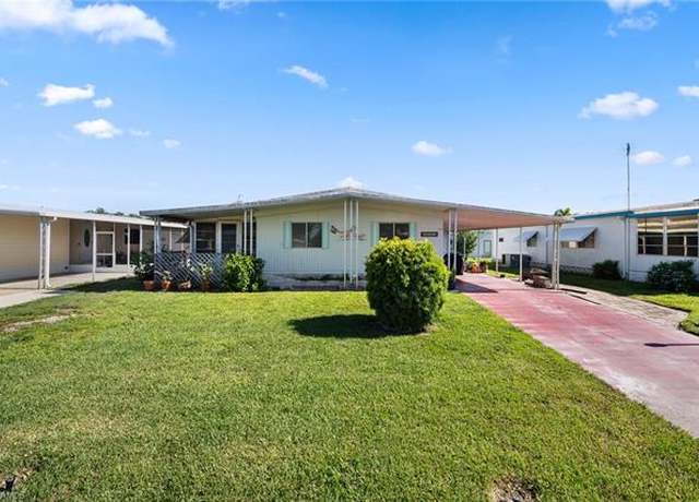 Property at 26054 Kings Rd, Bonita Springs, FL 34135, 2 beds, 2 baths