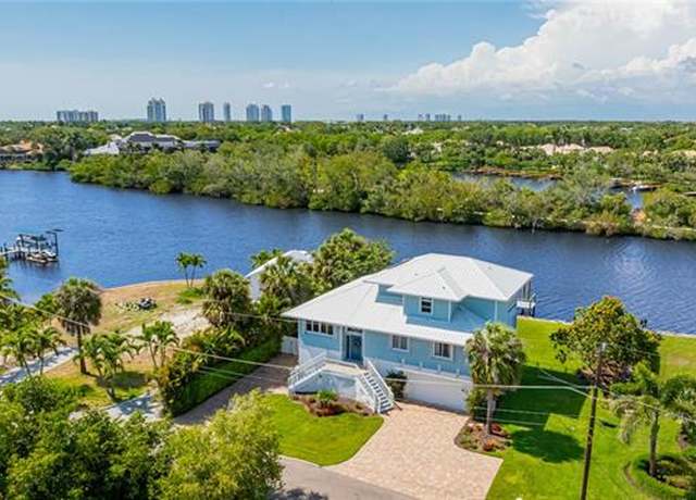 Property at 3968 Aloha Ln, Bonita Springs, FL 34134, 4 beds, 3.5 baths