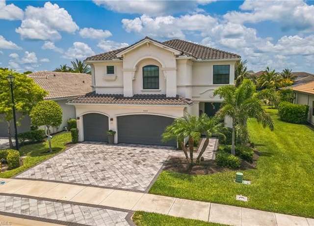 Property at 4692 Kensington Cir, Naples, FL 34119, 6 beds, 5 baths