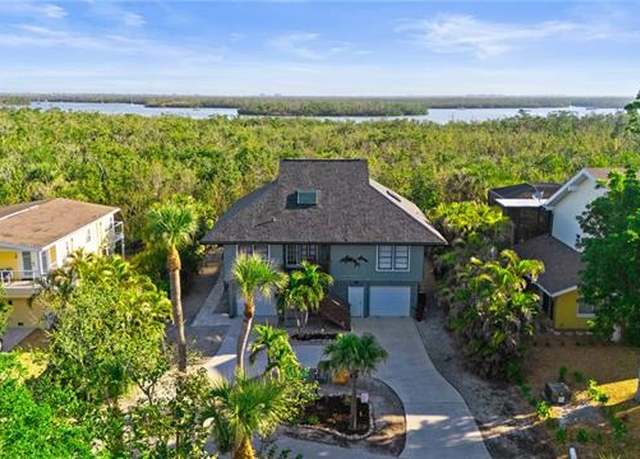 Property at 319 Nature View Ct, Fort Myers Beach, FL 33931, 3 beds, 2 baths
