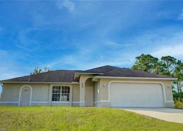 Property at 934 Garnet Ave, Lehigh Acres, FL 33974, 4 beds, 2 baths