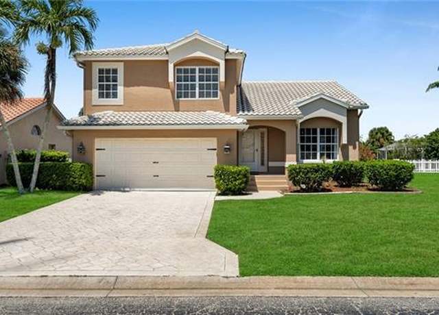 Property at 13760 Silver Lake Ct, Fort Myers, FL 33912, 3 beds, 2.5 baths