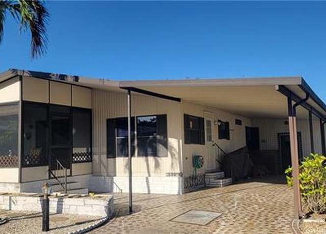 Property at 24976 Windward Blvd, Bonita Springs, FL 34134, 2 beds, 2 baths