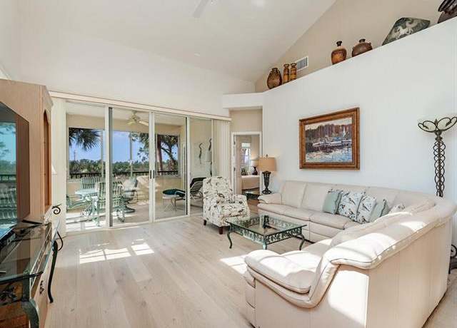 Property at 25160 Goldcrest Dr #821, Bonita Springs, FL 34134, 3 beds, 3 baths