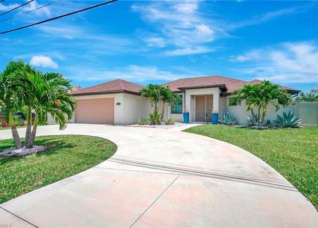Property at 1621 Savona W, Cape Coral, FL 33914, 3 beds, 2.5 baths