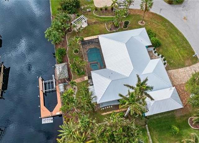 Property at 4935 SW 3rd Ave, Cape Coral, FL 33914, 3 beds, 4.5 baths