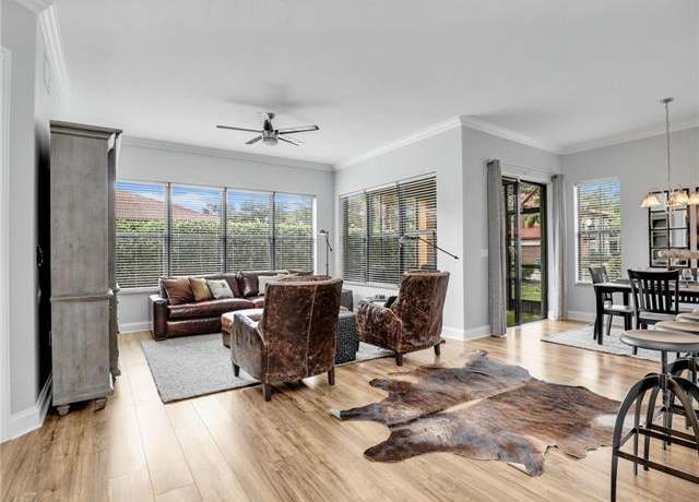 Property at 1276 Strada Milan Ln #3, Naples, FL 34105, 3 beds, 2 baths