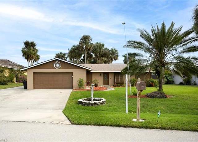 Property at 2324 Westwood Rd, North Fort Myers, FL 33917, 2 beds, 2 baths