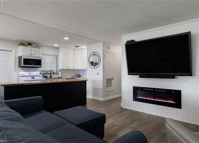 Property at 18 Alcala Ave, Lehigh Acres, FL 33936, 2 beds, 1.5 baths