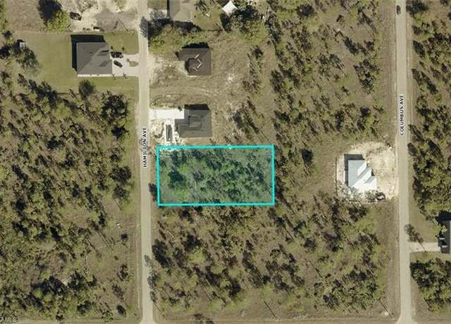 Property at 1004 Hamilton Ave, Lehigh Acres, FL 33972