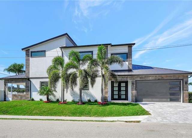 Property at 596 97th Ave N, Naples, FL 34108, 3 beds, 4 baths