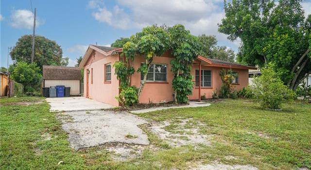 Photo of 905 Narcissus St, North Fort Myers, FL 33903