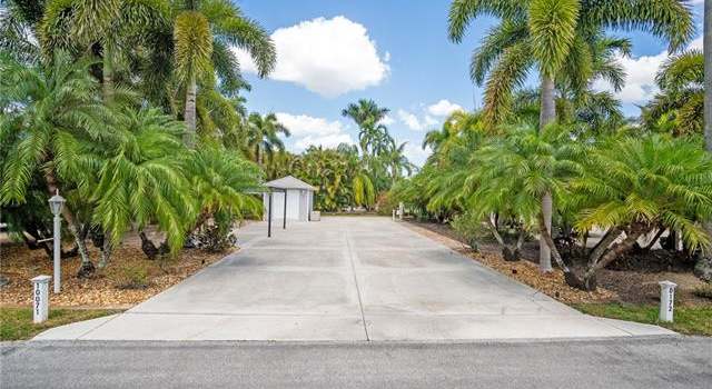 Photo of 10071 Stonewood Dr, Fort Myers, FL 33905