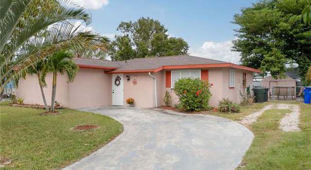 Photo of 1645 Jamestown Ct, Fort Myers, FL 33907