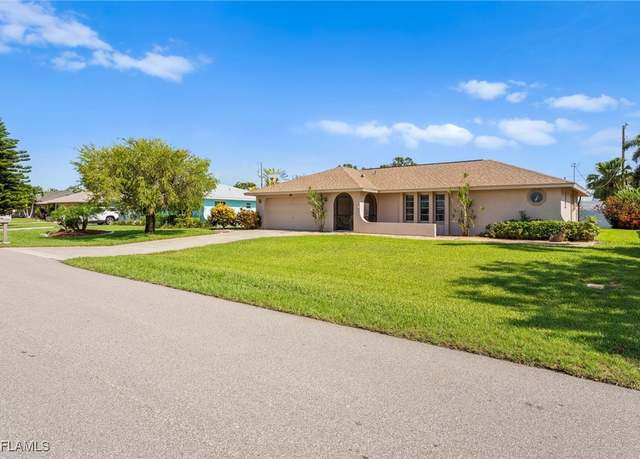 Property at 325 SE 33rd St, Cape Coral, FL 33904, 3 beds, 2 baths