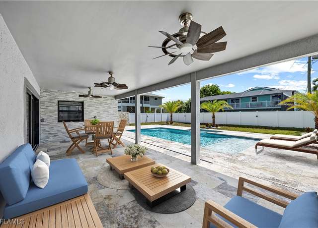 Property at 7940 Buccaneer Dr, Fort Myers Beach, FL 33931, 3 beds, 2.5 baths