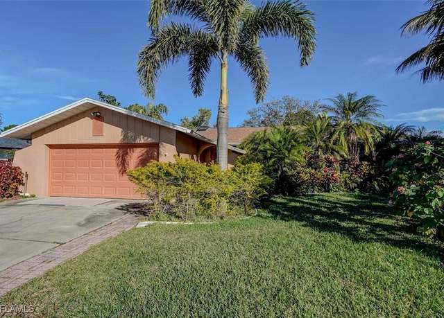 Property at 6962 Pickadilly Ct, Fort Myers, FL 33919, 4 beds, 3 baths