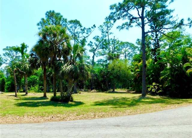 Property at 17020 Laurelin Ct, North Fort Myers, FL 33917