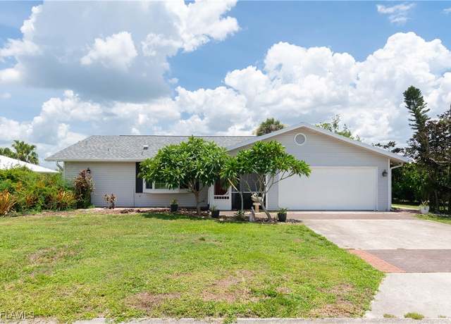 Property at 6340 P G A Dr, North Fort Myers, FL 33917, 3 beds, 2.5 baths