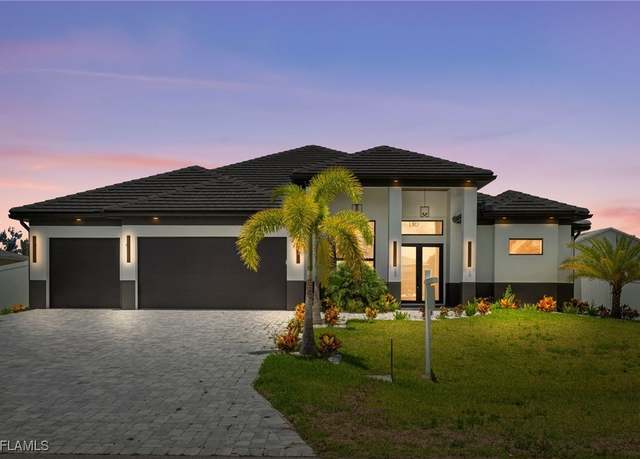 Property at 10 SW 33rd Ave, Cape Coral, FL 33991, 3 beds, 3.5 baths