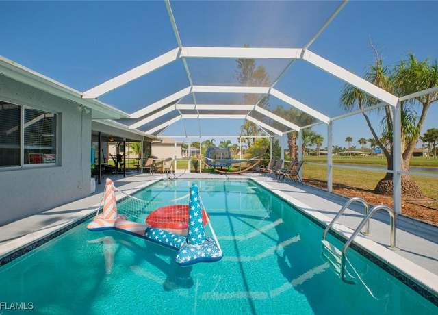 Property at 233 SE 10th Ter, Cape Coral, FL 33990, 3 beds, 2 baths