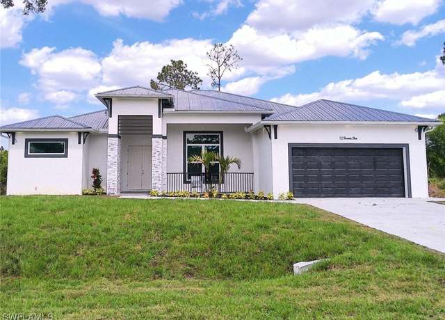 Property at 1022 Apple Ave, Lehigh Acres, FL 33971, 3 beds, 3.5 baths