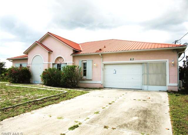 Property at 613 Chemstrand St E, Lehigh Acres, FL 33974, 3 beds, 2 baths