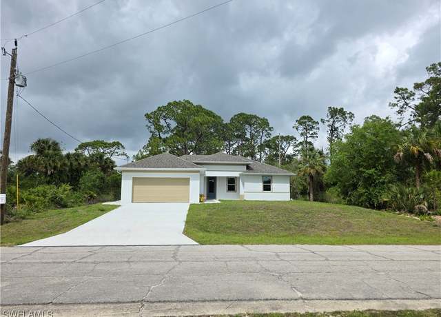 Property at 5005 Eifel Ln, Labelle, FL 33935, 3 beds, 2 baths