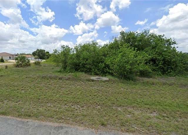 Property at 8001 Toy Ln, Labelle, FL 33935