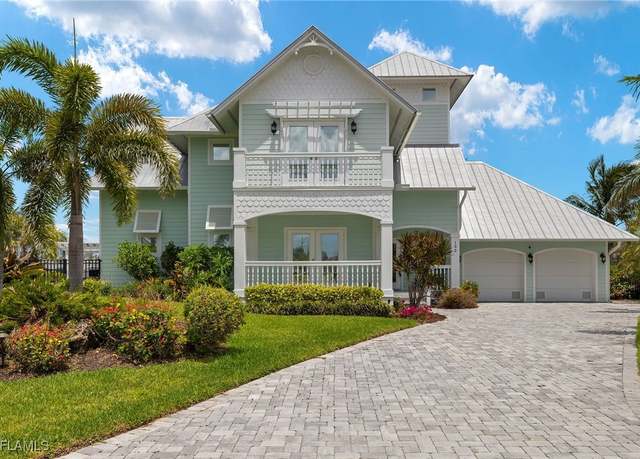 Property at 132 NW 39th Ave, Cape Coral, FL 33993, 3 beds, 3 baths