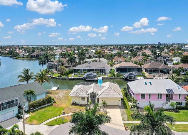 Property at 941 Moon Ct, Marco Island, FL 34145, 3 beds, 2.5 baths
