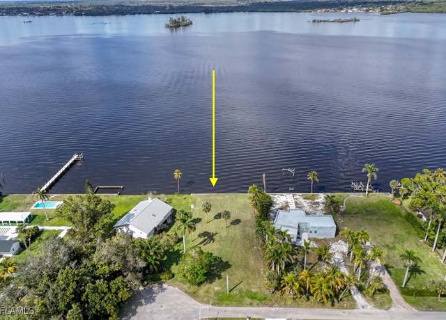 Property at 4385 E Riverside Dr, Fort Myers, FL 33905