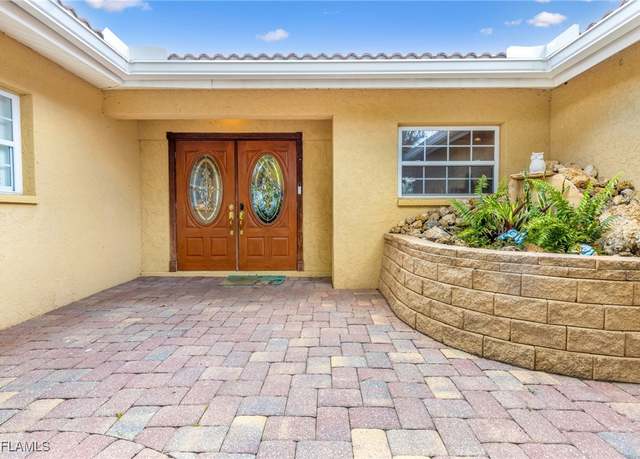Property at 5122 Santa Rosa Ct, Cape Coral, FL 33904, 3 beds, 2 baths