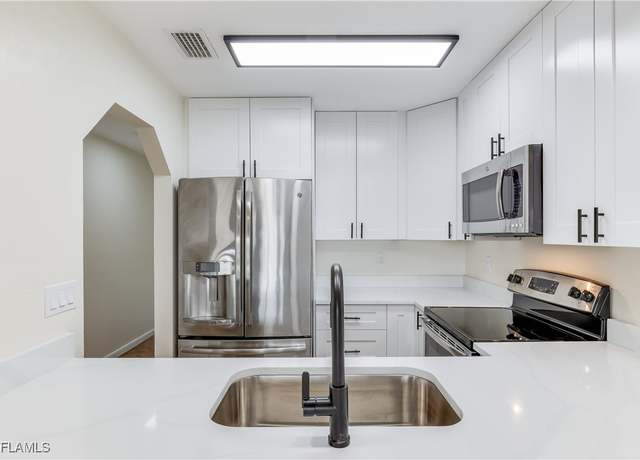 Property at 616 SE 14th Ter #201, Cape Coral, FL 33990, 2 beds, 2 baths