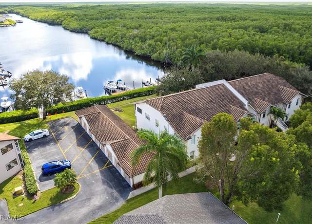 Property at 290 Newport Dr #107, Naples, FL 34114, 3 beds, 2 baths