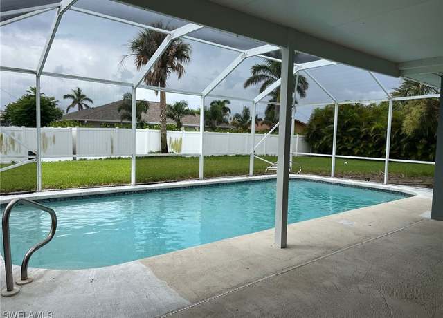 Property at 2210 SE 27th Ter, Cape Coral, FL 33904, 2 beds, 2 baths
