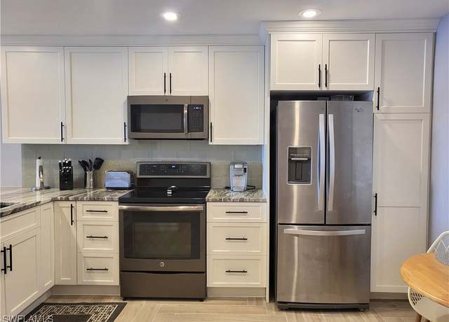 Property at 11460 Caravel Cir #5016, Fort Myers, FL 33908, 2 beds, 2 baths