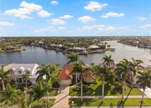 Property at 1069 SW 57th St, Cape Coral, FL 33914, 3 beds, 2.5 baths