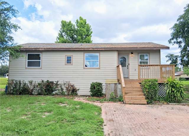 Property at 3720 1st St SW, Lehigh Acres, FL 33976, 3 beds, 2 baths