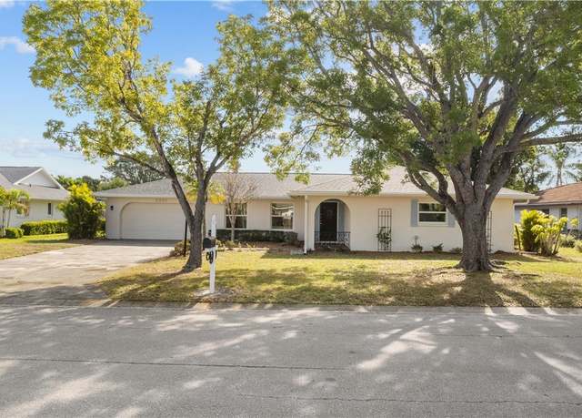 Property at 5327 Shalley Cir W, Fort Myers, FL 33919, 3 beds, 2 baths