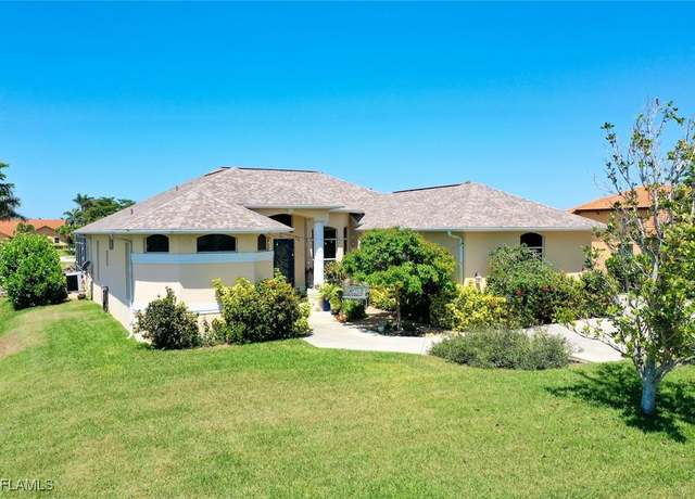 Property at 15012 Bonaire Cir, Fort Myers, FL 33908, 4 beds, 3.5 baths