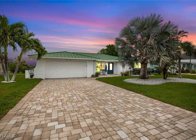 Property at 1421 Viking Ct, Cape Coral, FL 33904, 3 beds, 3 baths