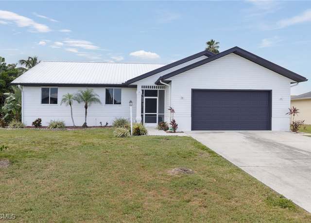 Property at 17619 Boat Club Dr, Fort Myers, FL 33908, 3 beds, 2 baths