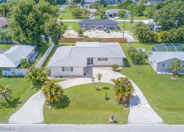 Property at 13245 Caribbean Blvd, Fort Myers, FL 33905, 3 beds, 2 baths