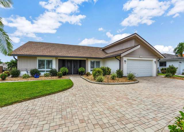 Property at 2010 SE 28th St, Cape Coral, FL 33904, 3 beds, 2 baths