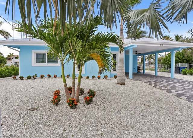Property at 267 Flamingo St, Fort Myers Beach, FL 33931, 3 beds, 2 baths