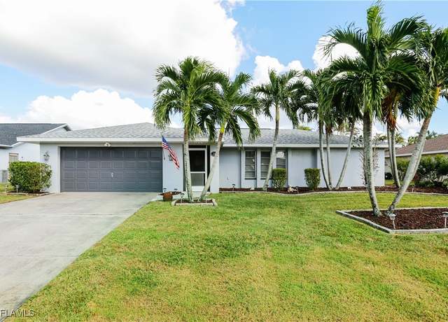 Property at 207 SE 20th Pl, Cape Coral, FL 33990, 3 beds, 2 baths