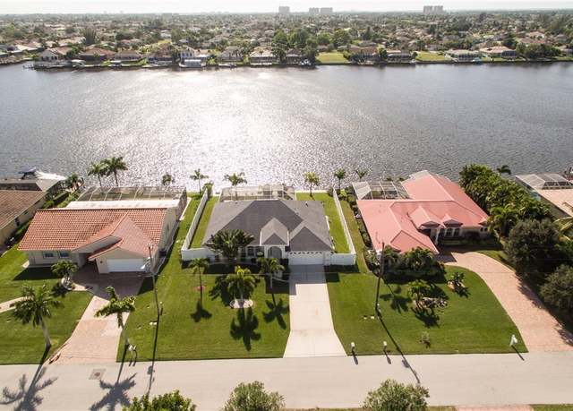 Property at 1120 SW 43rd St, Cape Coral, FL 33914, 3 beds, 2.5 baths