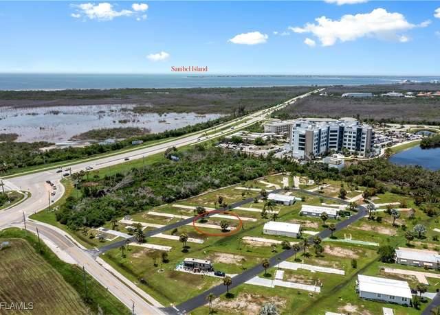 Property at 13640 Dowitcher Dr, Fort Myers, FL 33908